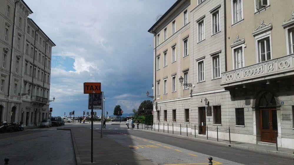 Locanda Al Volo Tommaseo Triest Exterior foto